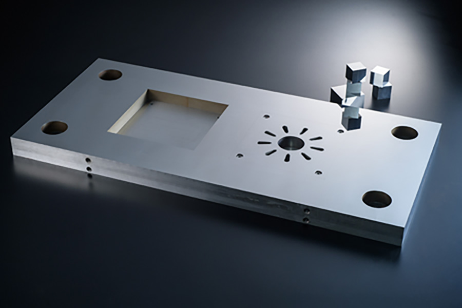 大型金型の超平面創成