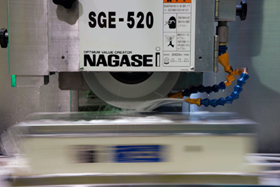 Longitudinal Table Reverse Rotation at 40m/min