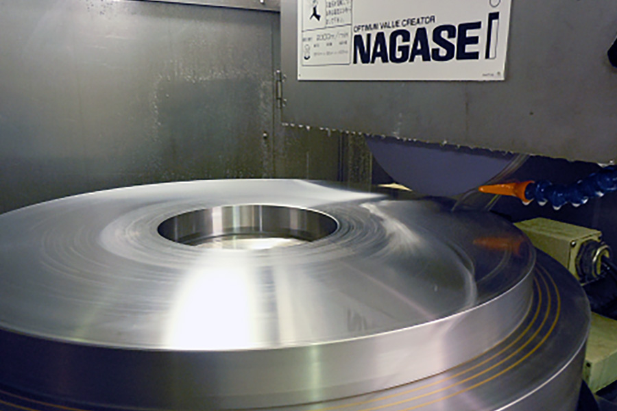 Achieves Overwhelming Flatness Accuracy Over a Large Area