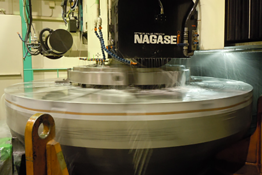 Rotary Flat Surface Machining on an Ultra-Large Double-Column Multifunction Machine
