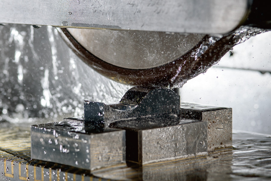 超硬の超精密コンタリング研削加工（OP）