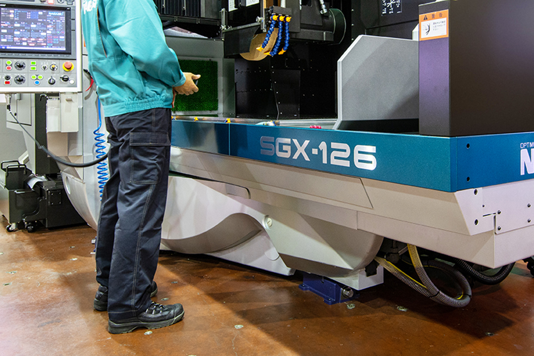 Worker Can Lean in and Set the Workpiece without Scaffolding.