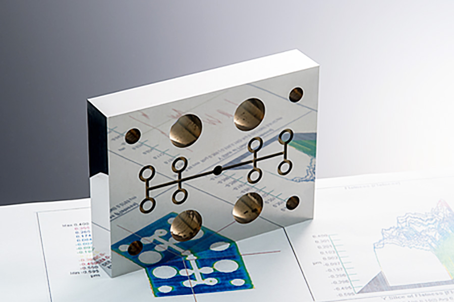 Mirror Surface Grinding of Resin Lens Mold