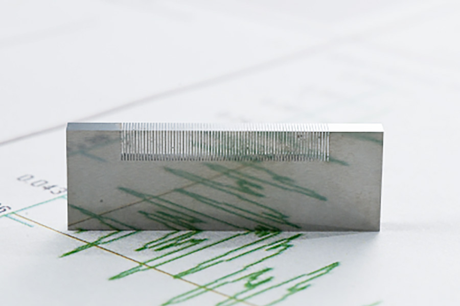 Ultra-Thin Grooving (Nesting of connector terminal molds)